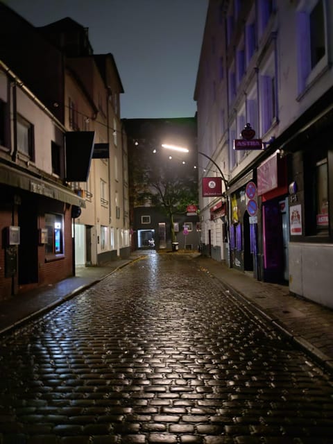 Hamburg: Neighborhood tour with a former dominatrix - The Sum Up