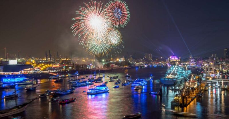 Hamburg: New Years Eve Harbor Barge Cruise - Onboard Amenities and Services