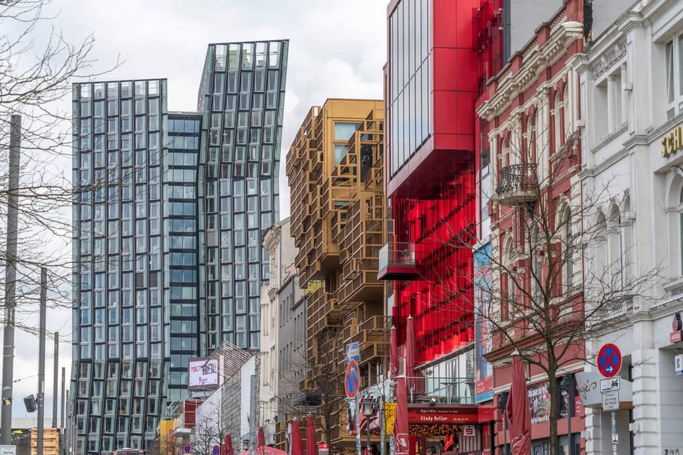 Hamburg: Private St. Pauli Red Light District Tour - FAQ