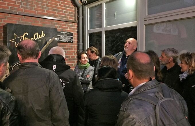 Hamburg: St. Pauli Highlights Guided Tour With Beer for 18+ - Tips for an Enjoyable Experience