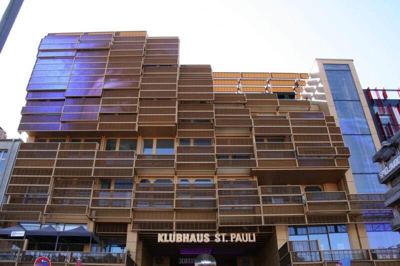 Hamburg: St. Pauli Walking Tour With Live Music - Customer Reviews