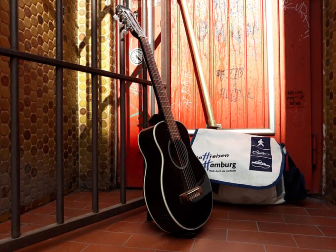 Hamburg: St. Pauli Walking Tour With Live Music - Accessibility and Cancellation Policy