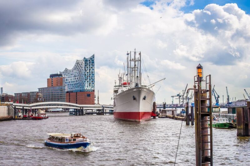 Hamburg: Ultimate Barge Tour with Live Commentary - A Closer Look at the Hamburg Barge Tour Experience
