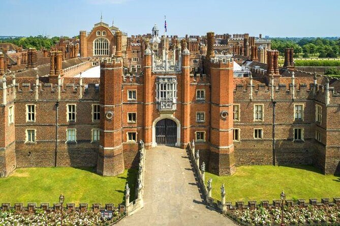 Hampton Court Palace Half Day Trip from London with Tickets - Authentic Experiences and Challenges