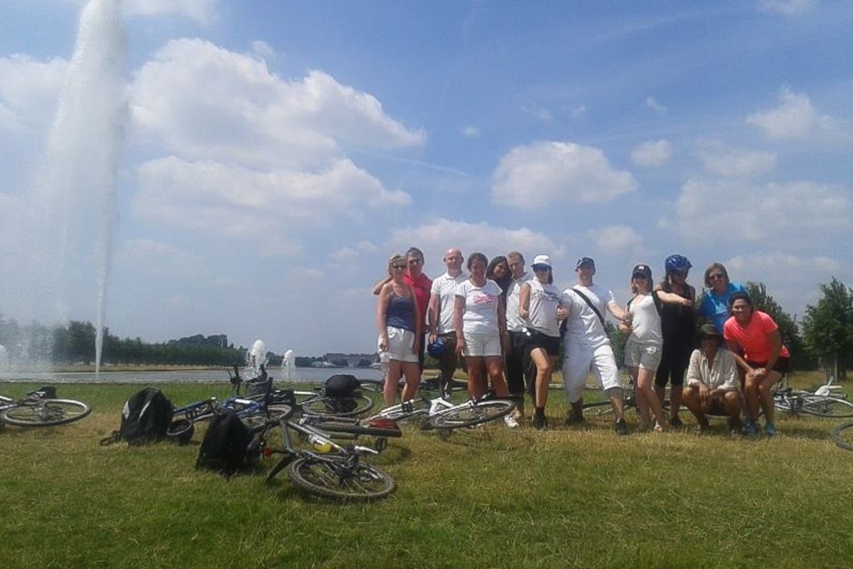 Hampton Court Palace: River Thames Bike Tour - Itinerary Highlights
