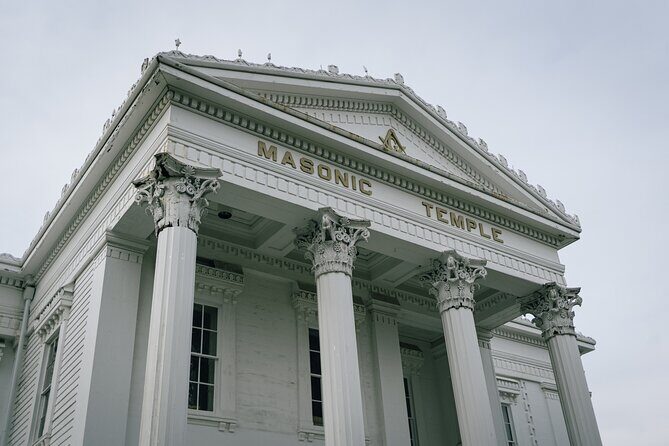 Hamptons Coastal Escape from NYC - An In-Depth Look at the Tour