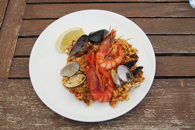 Hands-on Fideua or Paella Class in Barcelona in a Local's Home - Who Should Consider This Experience?