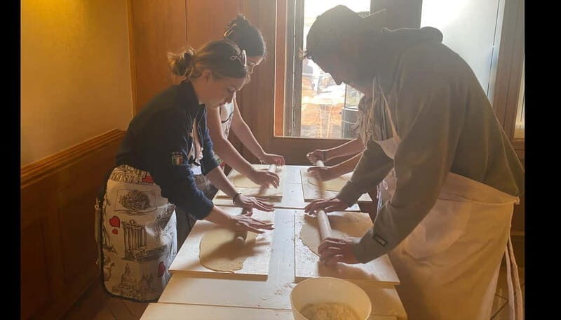 Hands-On Pasta & Tiramisu Class near Colosseum - Who Should Consider This Class?