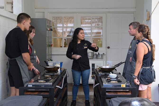 Hands-on Thai Cooking Class & Market Tour in Sukhumvit - Meeting Point Details