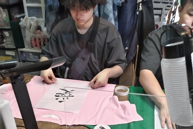 Handwriting Kanji With Ink on T-Shirt Private Art Class in Tokyo - Accessibility and Participation