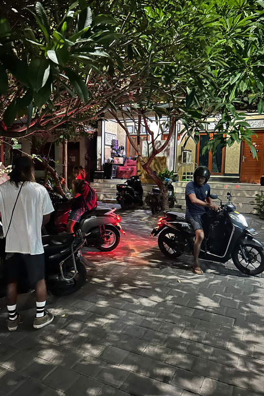 Hangout Evening With Local Beachboys - Local Life With Beachboys