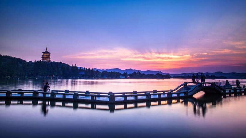 Hangzhou:Luxury West Lake Cruise+Santan Yinyue Island Ticket - Introducing the Hangzhou West Lake Luxury Cruise and Yinyue Island Ticket