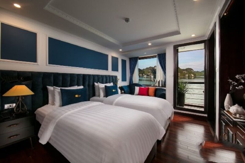 Hanoi: 3-Day Ha Long/Lan Ha Bay Cruise With Private Balcony - Dining Experience