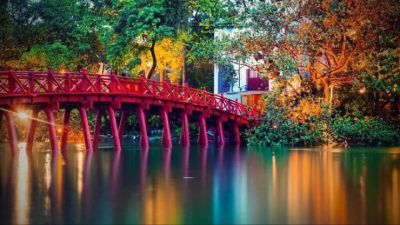 Hanoi: 3 Hours of the Street Food Tour With Local Delicacies - Sampling the Local Delicacies