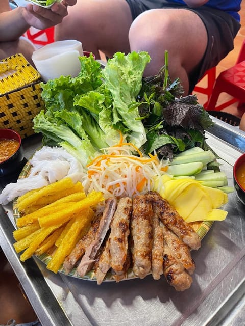 Hanoi: 3 Hours of the Street Food Tour With Local Delicacies - Guided Experience and Insights