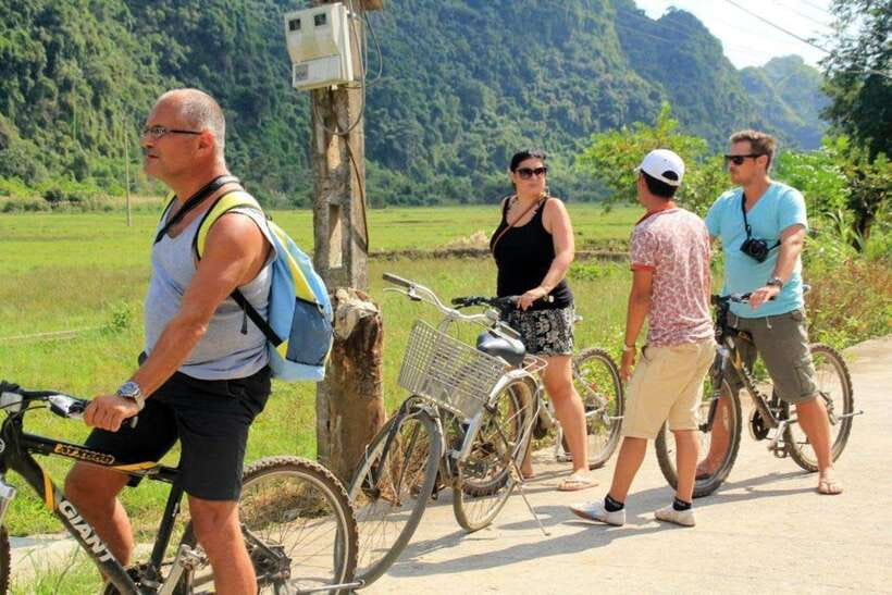 Hanoi: Cat Ba Island & Lan Ha Bay on Luxury Day Trip Cruise - Activities on the Cruise