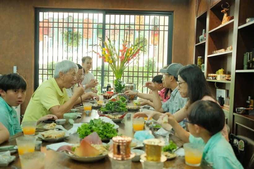Hanoi: Coffee Workshop With Traditional Meal and Wines - Traditional Vietnamese Meal Included