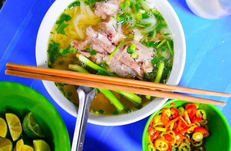 Hanoi: Culinary Stroll in French (3 Hours) - Key Points