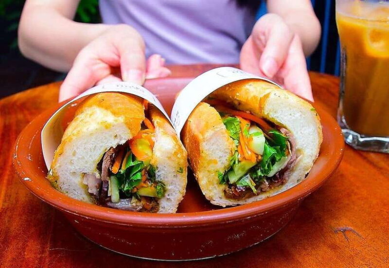 Hanoi: Culinary Stroll in French (3 Hours) - Food Market Exploration
