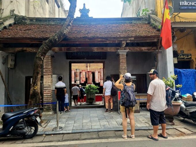 Hanoi: Culinary Stroll in French (3 Hours) - Local Food Specialties