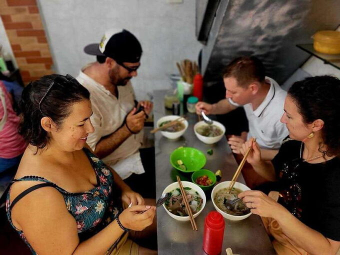 Hanoi: Culinary Stroll in French (3 Hours) - Customizable Menu Options