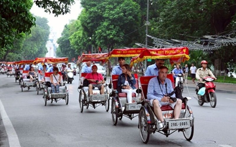 Hanoi: Cyclo the Old Quarter and Egg Coffee Tour - Key Points