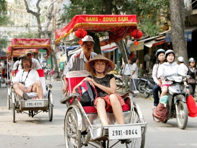 Hanoi: Cyclo the Old Quarter and Egg Coffee Tour - The Cyclo Experience
