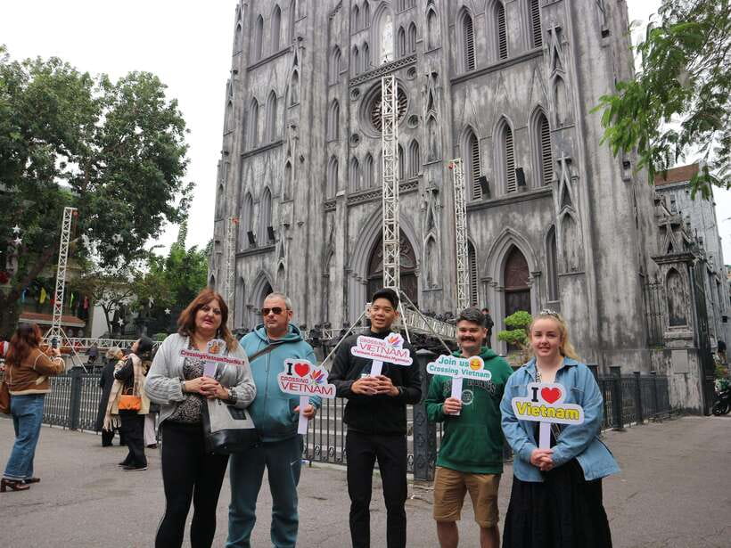 Hanoi Exclusive Craft Beer Bus: Cultural Sightseeing Tour - Meeting Point and Group Size