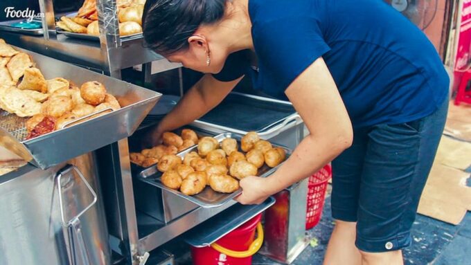 Hanoi Food Tour With Train Street Visit - Meeting Point Details