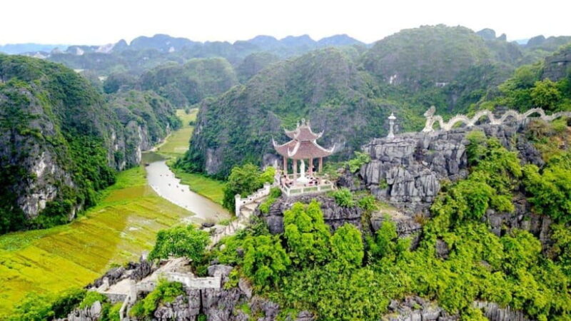 Hanoi: Full-Day Bai Dinh - Trang An & Mua Cave by Limousine - Bai Dinh Pagoda Experience