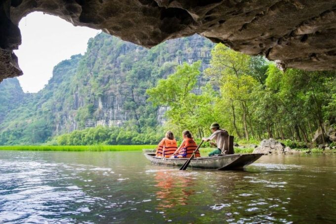 Hanoi: Full-Day Bai Dinh - Trang An & Mua Cave by Limousine - Inclusions and What to Expect