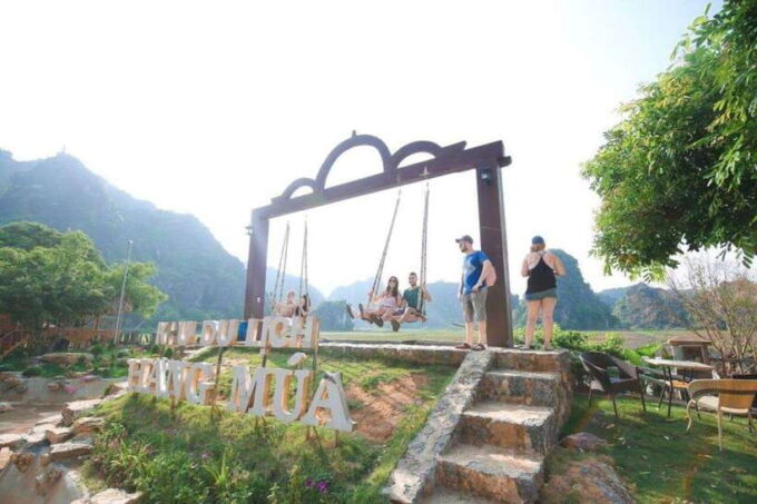 Hanoi: Full-Day Bai Dinh - Trang An & Mua Cave by Limousine - Customer Feedback and Reviews