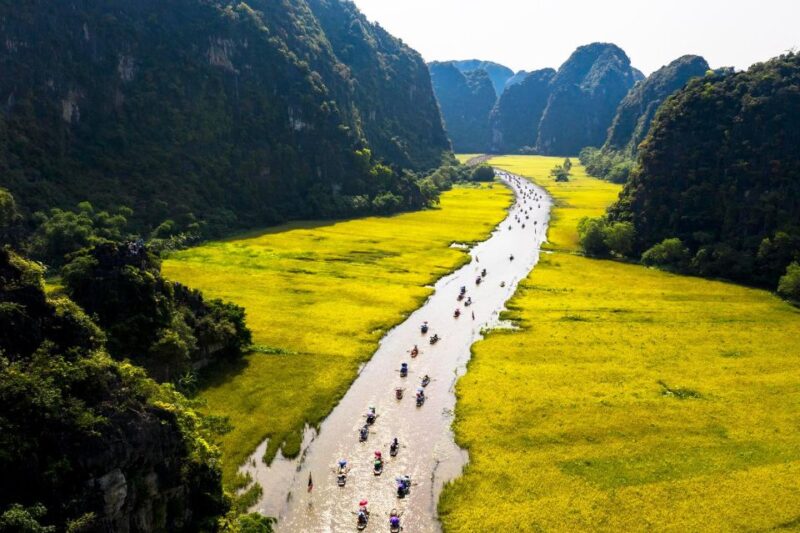 Hanoi: Full-Day Hoa Lu - Tam Coc & Mua Cave by Limousine - Unique Rowing Boat Trip