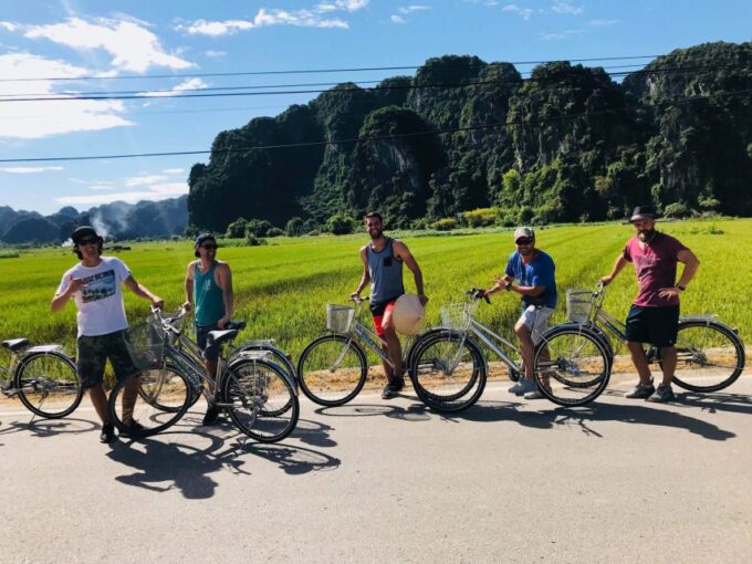 Hanoi: Full-Day Hoa Lu - Trang An & Mua Cave by Limousine - Cultural Immersion and Activities
