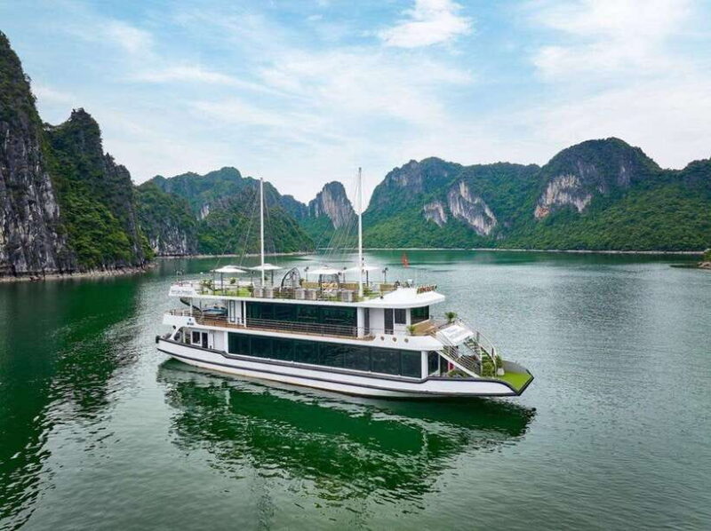 Hanoi: Fullday Halong Bay 5 Star, Jacuzzi, Buffet,Kayak,Swim - Stunning Attractions Along the Way