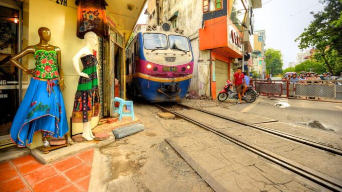Hanoi: Guided City Tour - Discover the Heart of Vietnam - Exploring Hanois Old Quarter