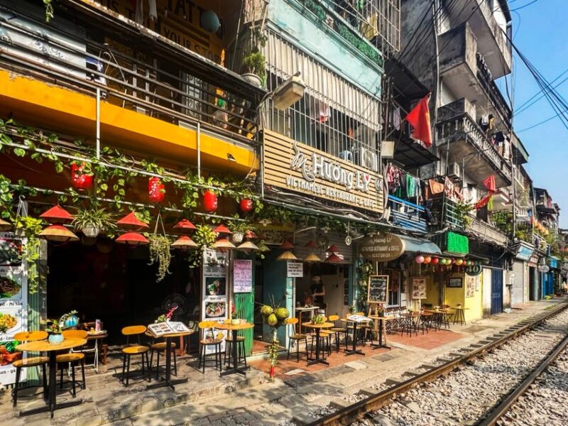 Hanoi: Guided Food Tour With Train Street Visit - Key Points