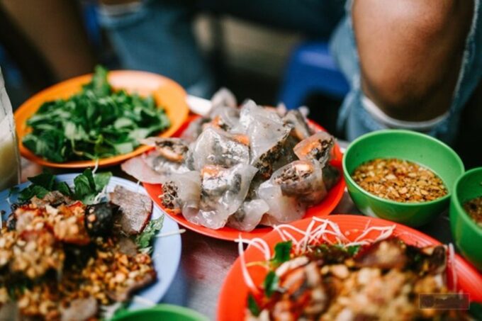 Hanoi: Guided Street Food Tour With Tastings - Authentic Vietnamese Cuisine Sampled