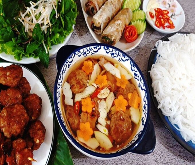 Hanoi: Guided Street Food Tour With Tastings - Customizing the Tour Experience
