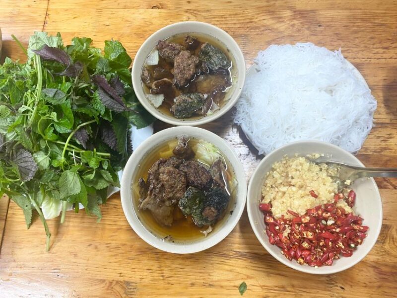 Hanoi: Guided Street Food Tour With Train Street Experience - Experiencing the Iconic Train Street