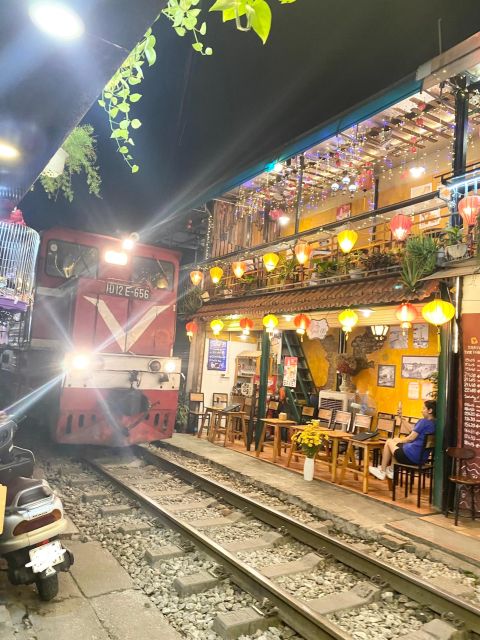 Hanoi: Guided Street Food Tour With Train Street Experience - Photographic Opportunities