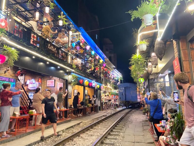 Hanoi: Guided Street Food Tour With Train Street Experience - Key Points