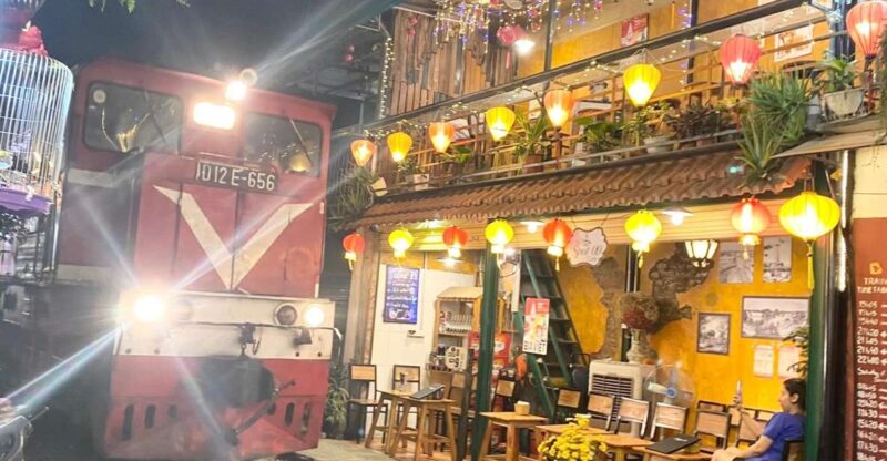 Hanoi: Guided Street Food Tour With Train Street Experience - Itinerary Highlights