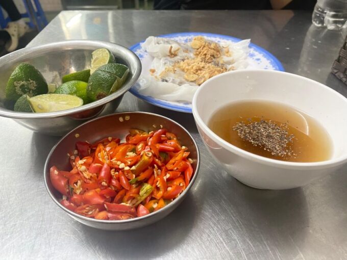 Hanoi: Guided Street Food Tour With Train Street Experience - Important Tips for Travelers