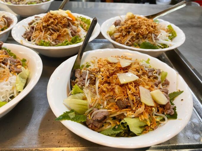 Hanoi: Guided Street Food Tour With Train Street Experience - Customer Feedback
