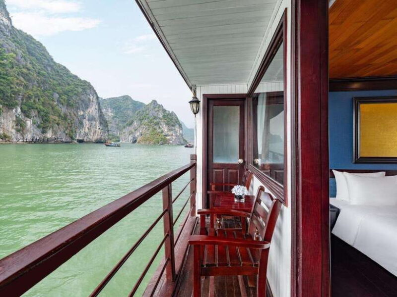 Hanoi: Ha Long & Bai Tu Long Bay 1 or 2-Day Cruise - 2-Day Ha Long & Bai Tu Long Cruise Journey