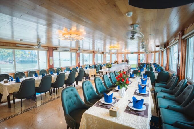 Hanoi: Halong Bay Boat Cruise, Caves, Kayaking, & Lunch - What to Bring