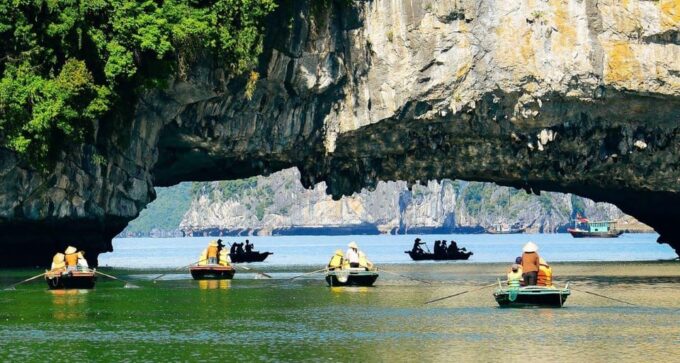 Hanoi: Halong Bay Boat Cruise, Caves, Kayaking, & Lunch - Booking and Cancellation Policy