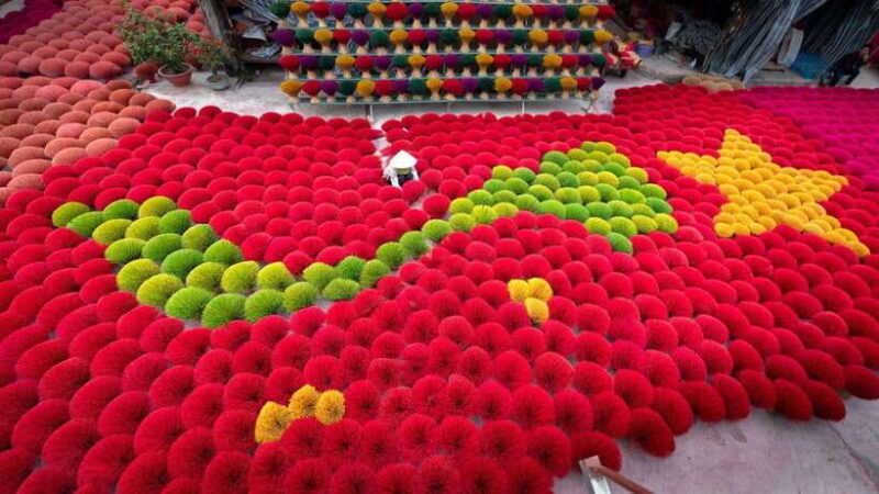 Hanoi: Highlights, Incense Village, Hat Crafting Guided Tour - Key Points