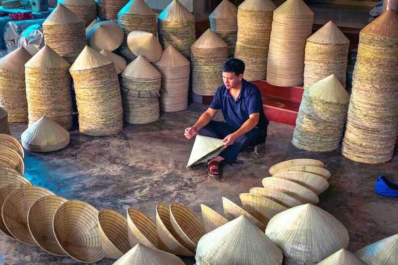 Hanoi: Incense Village, Hat-Making & Lacquer Art Full-Day - Insights From a Vietnam War Veteran